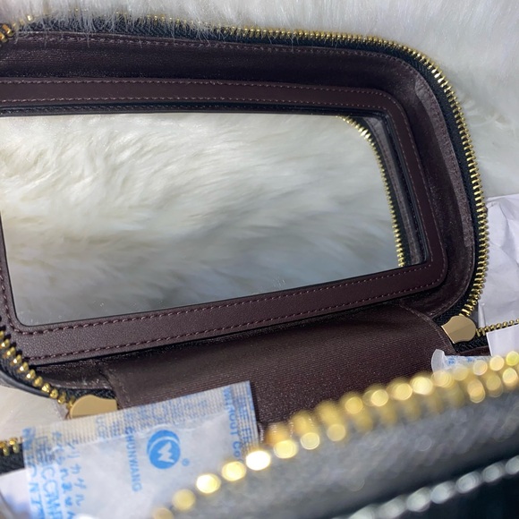 Coach 🖤 Cosmetic Case New - Picture 13 of 14